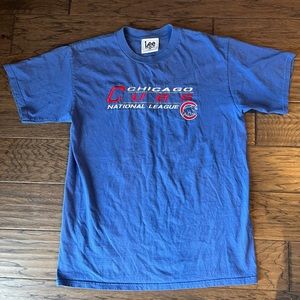 Vintage Chicago Cubs Embroidered Short sleeve T-Shirt. Size large (runs small)